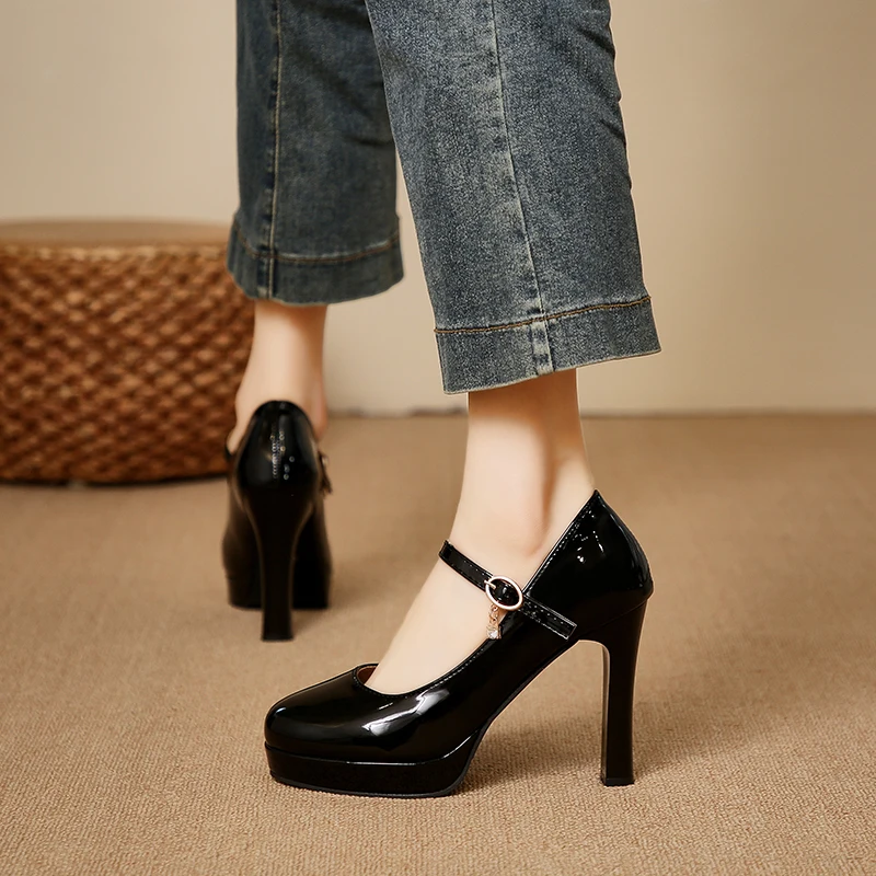 Klassieke dames plateauhakken  - Leather Classic Strap recensie en prijs